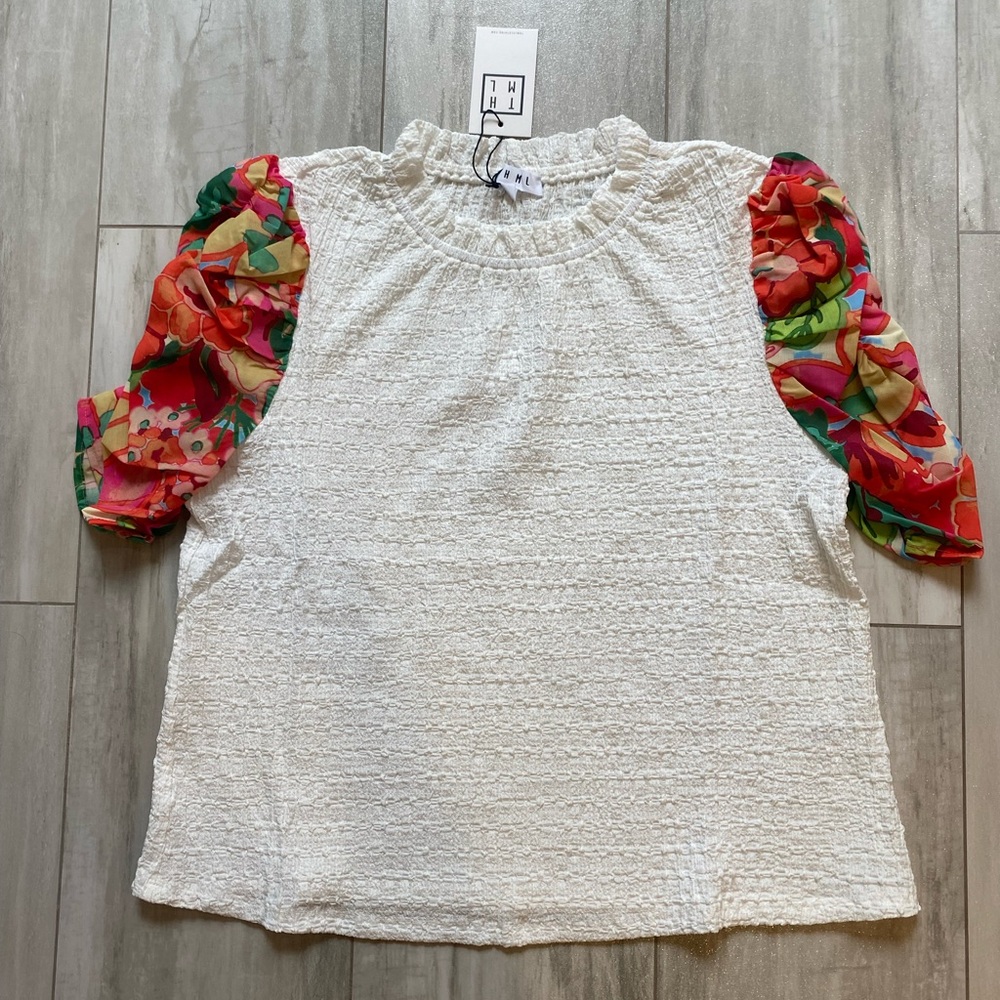 NWT THML White Textured Stretch Mixed Media Botanical Ruched Sleeve Blouse, M